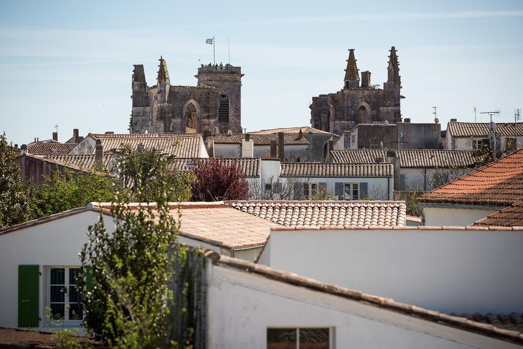 Le Clos Saint-Martin Hotel & Spa Exterior photo